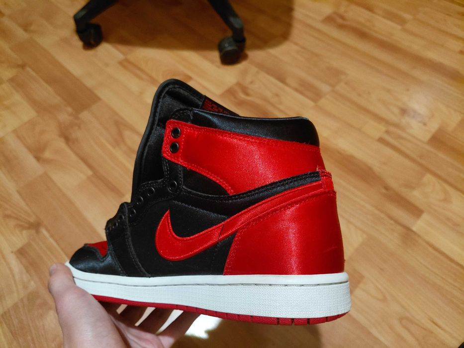 Jordan 1 High og satin bread
