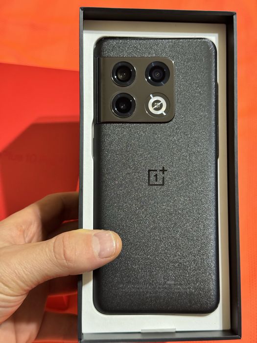 One Plus 10 Pro 256 gb Ram 12 5G
