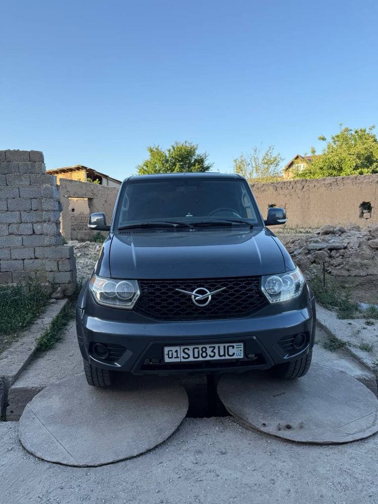 УАЗ патриот 2019