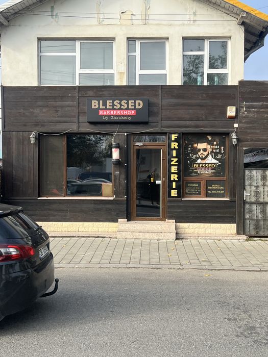 Inchiriez post de lucru frizer