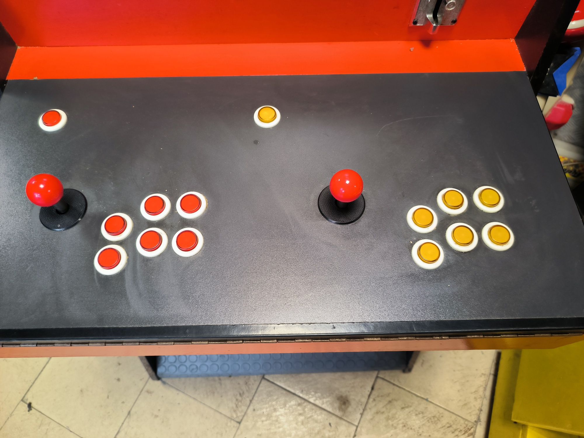Аркадна игра с 1300 игри