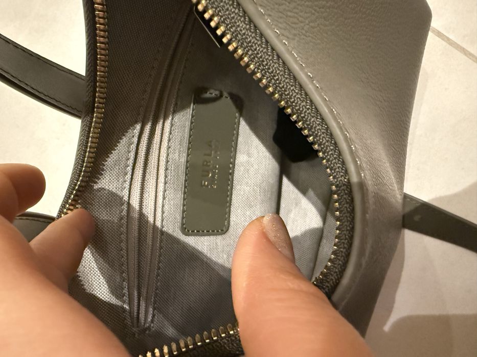 Кожена чанта Furla в зелено