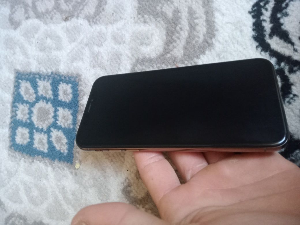 Iphone Xs 64 xotira 92 Youmkst ishlashi Zur Kor Dok Bor Garant berilad