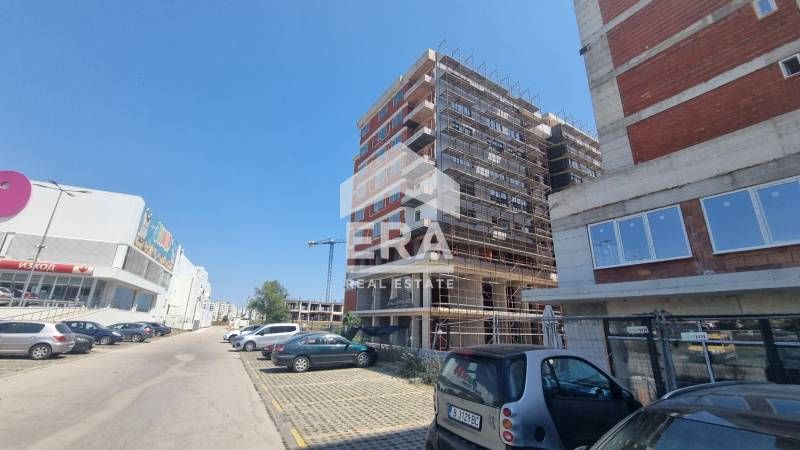 Дава се под наем Многостаен апартамент в Варна, Владислав Варненчик - 475 кв.м за 3800 € - Снимка #1