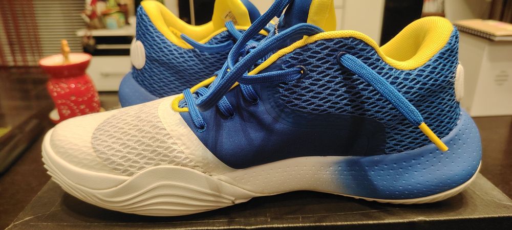 Adidasi Under Armour