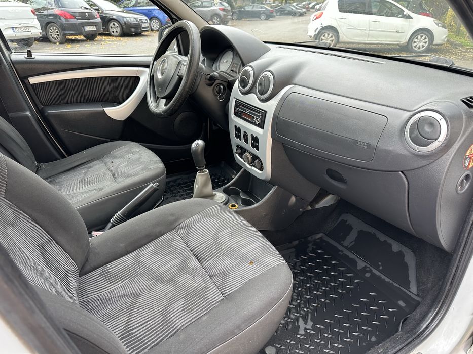 Dacia Logan 2 / 1.5 dCi / 2011 / A.C