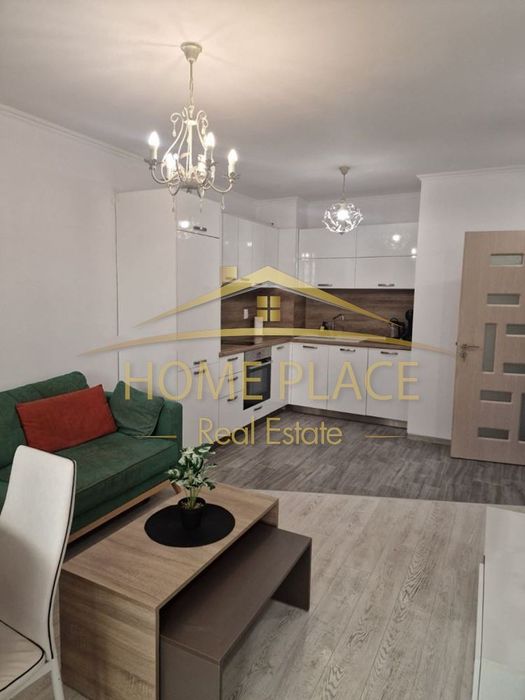 Дава се под наем Двустаен апартамент в Варна, Център - 65 кв.м за 612 € - Снимка #1