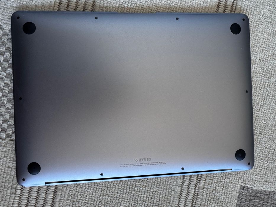 MacBookAir 13, 8GB, 256 GB SSD, M1