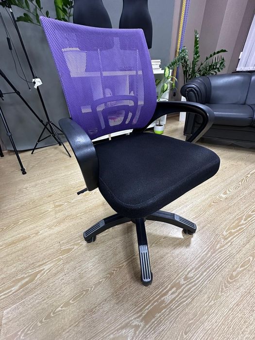 Стул офисный (zeta)