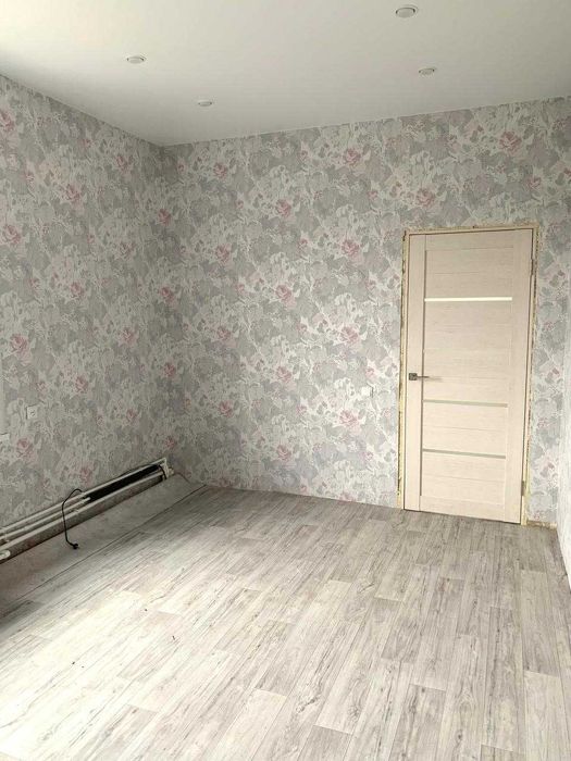 Продам двухуровневый шпальный коттедж в рабочем поселке.