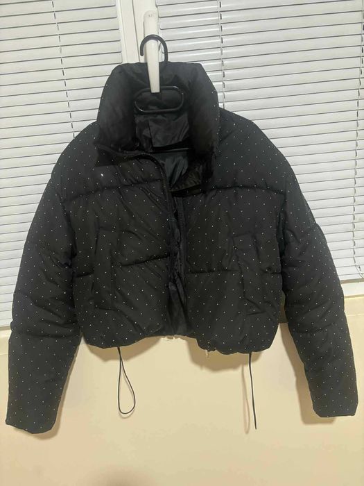 Късо яке с камъни