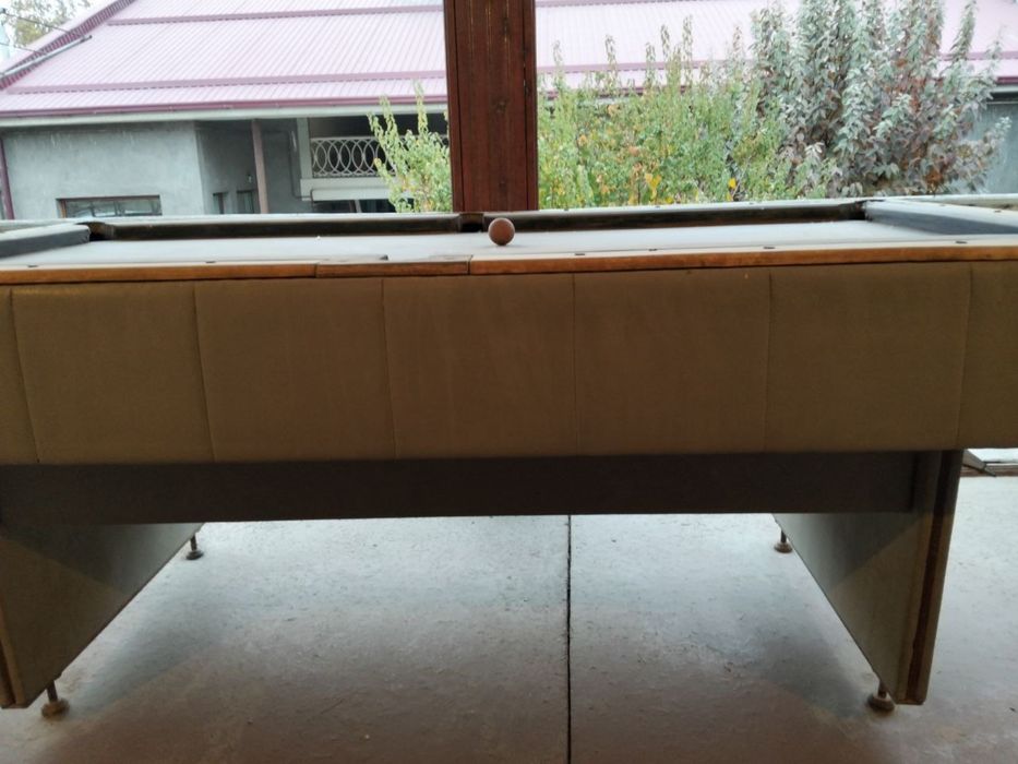 Продаю бильярдный стол б/у