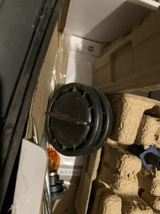 Части от mercedes w204