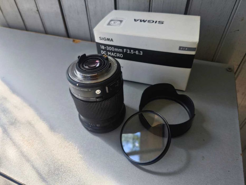 Обектив Sigma DC Macro HSM (Contemporary) 18-300mm F3.5-6.3 Pentax