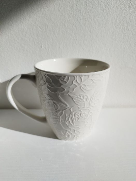 Чаши за чай, релефни чаши, винтидж чаши, Шаби шик чаши, чаши с рози