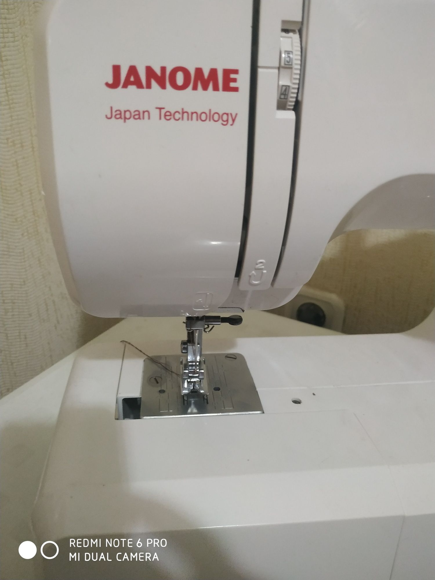 Швейная машинка японская