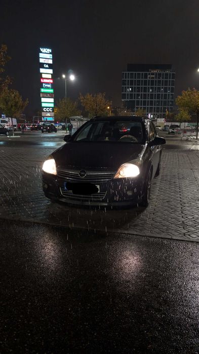 Opel Astra 2010 1.7 CDTI 111 YEAR EDITION