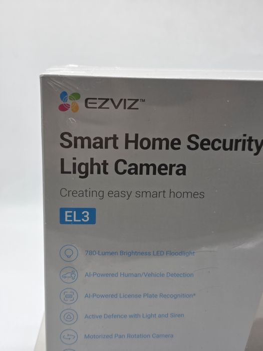Camera IP Wireless EZVIZ EL3 2K cu proiector, luminozitate de 780 de l