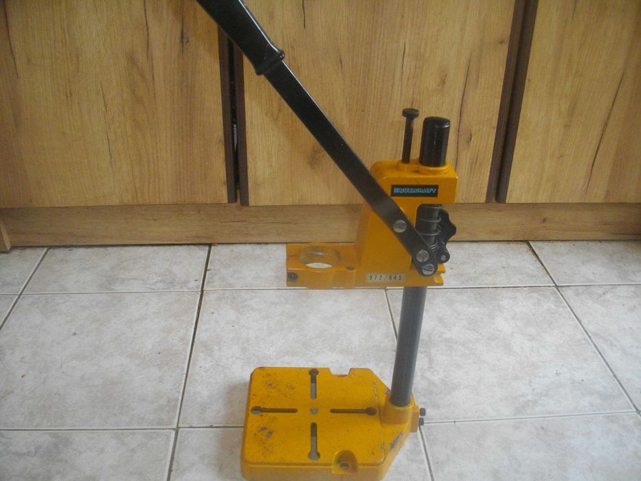 Стойка Бормашина/ Гилотина Рязане Ламинат/ Ръчен Шмиргел/Машина Тапети