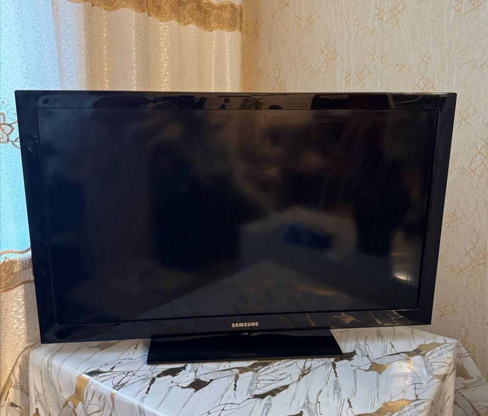Телевизор  SAMSUNG