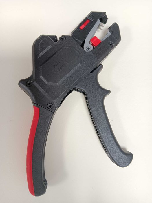 KNIPEX Клещи автоматични за сваляне на изолация, оголване на кабели