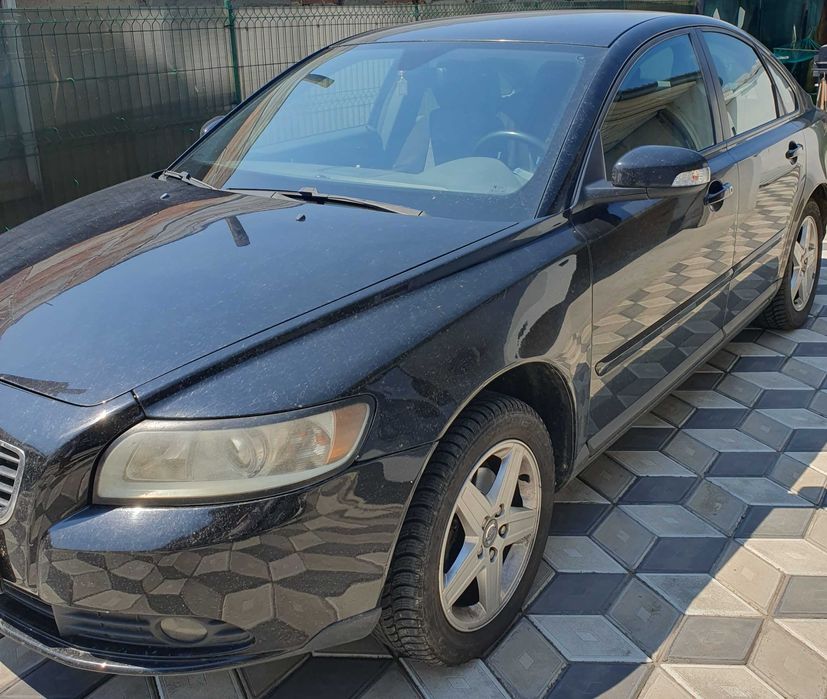 Vand Volvo S40, in stare foarte buna de functionare (probe la mecanic)