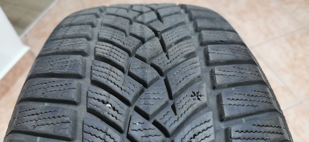 Vand anvelope de iarna Goodyear 215/55R17
