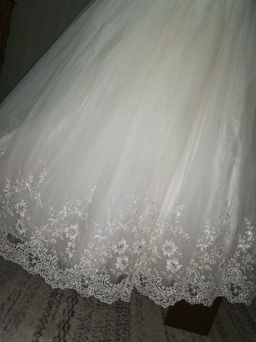 Vînd rochie de mireasă