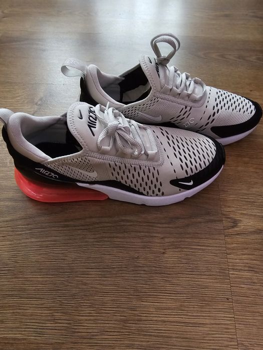 Маратонки Nike Air Max 270