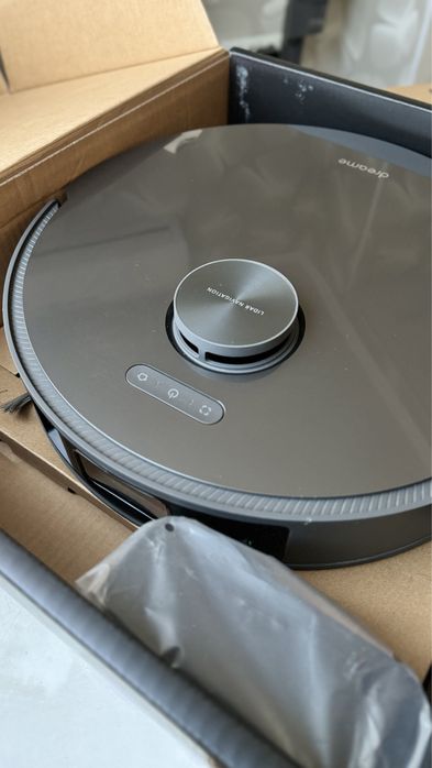 Продам робот пылесос