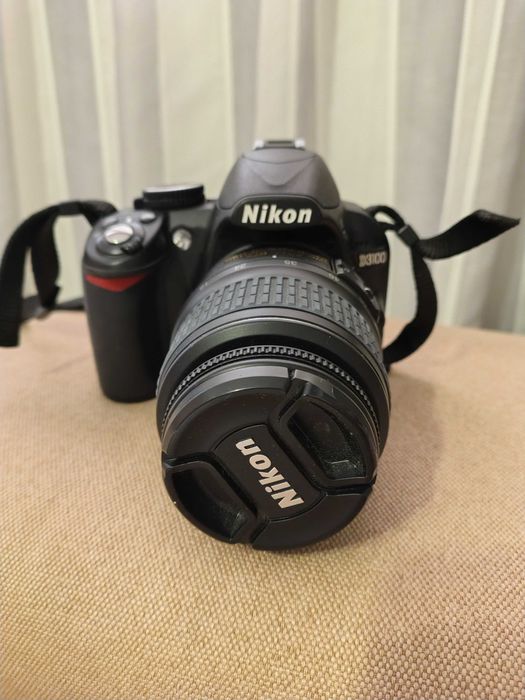 Aparat foto Nikon D3100