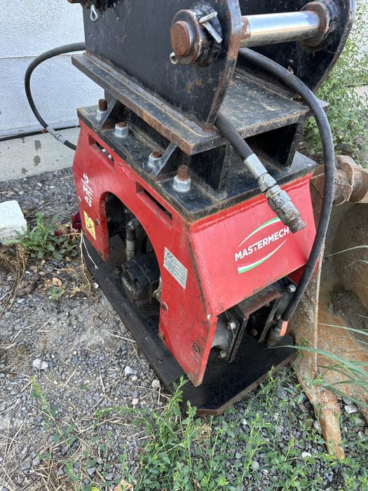 Placa compactoare hidraulica