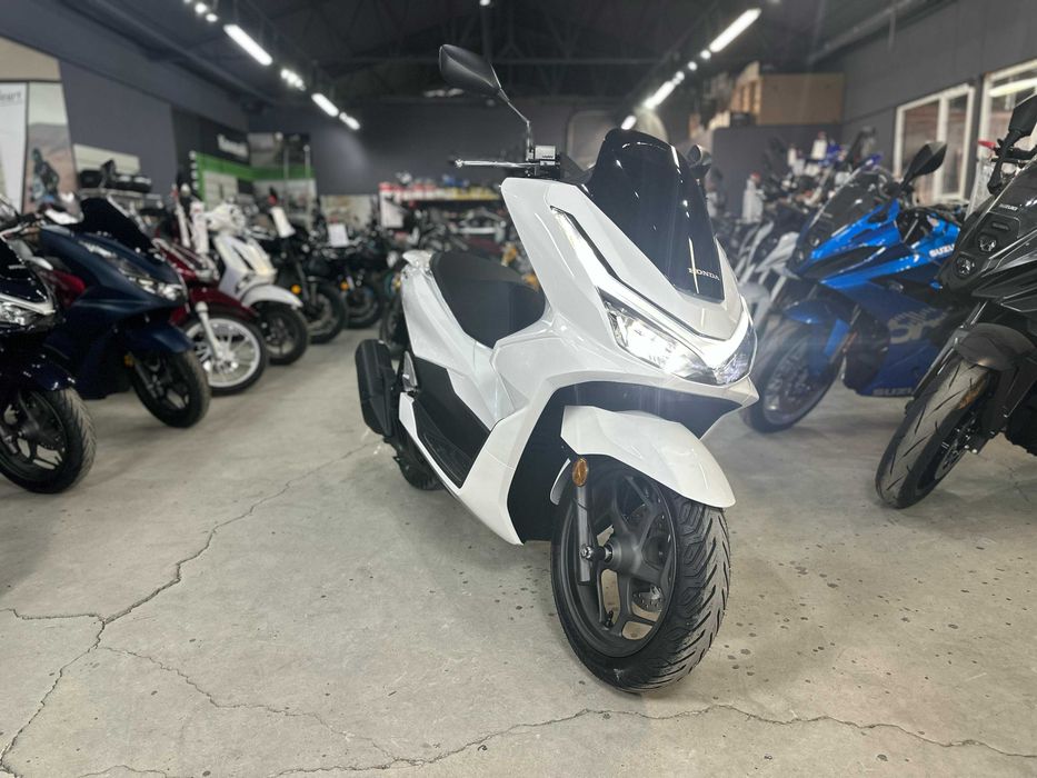 Honda PCX 125 2025 cat B 125 - stoc Honda Constanta