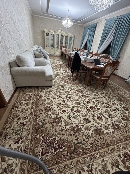 Ковер, кілем 8*4 сатылады, қалың түкті 100000 мың.