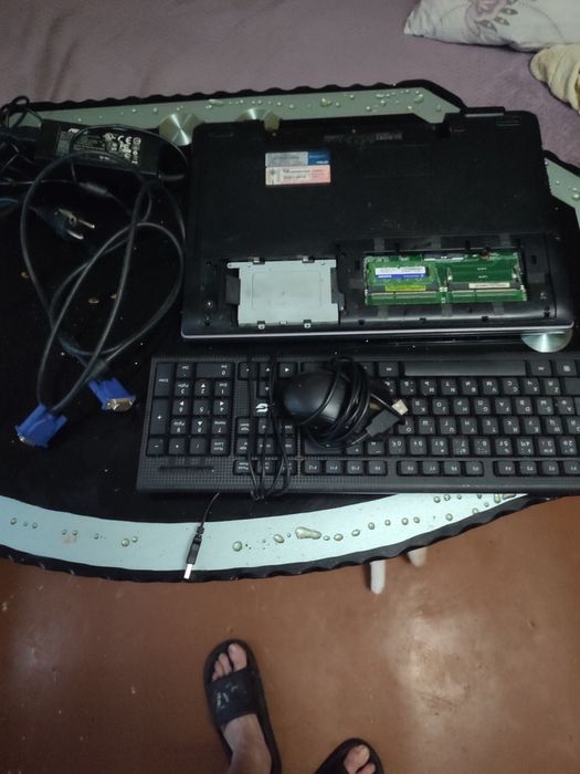 Ноутбук на запчасти