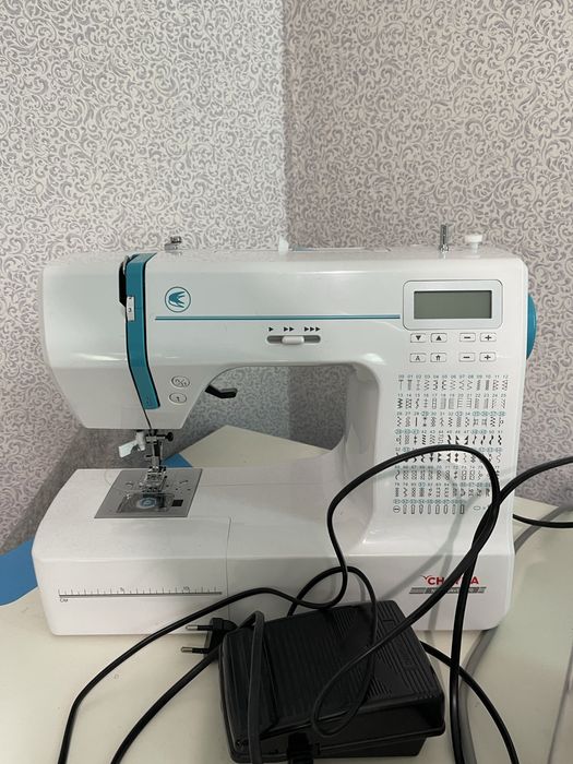 Продам многофункциональную швейную машинку