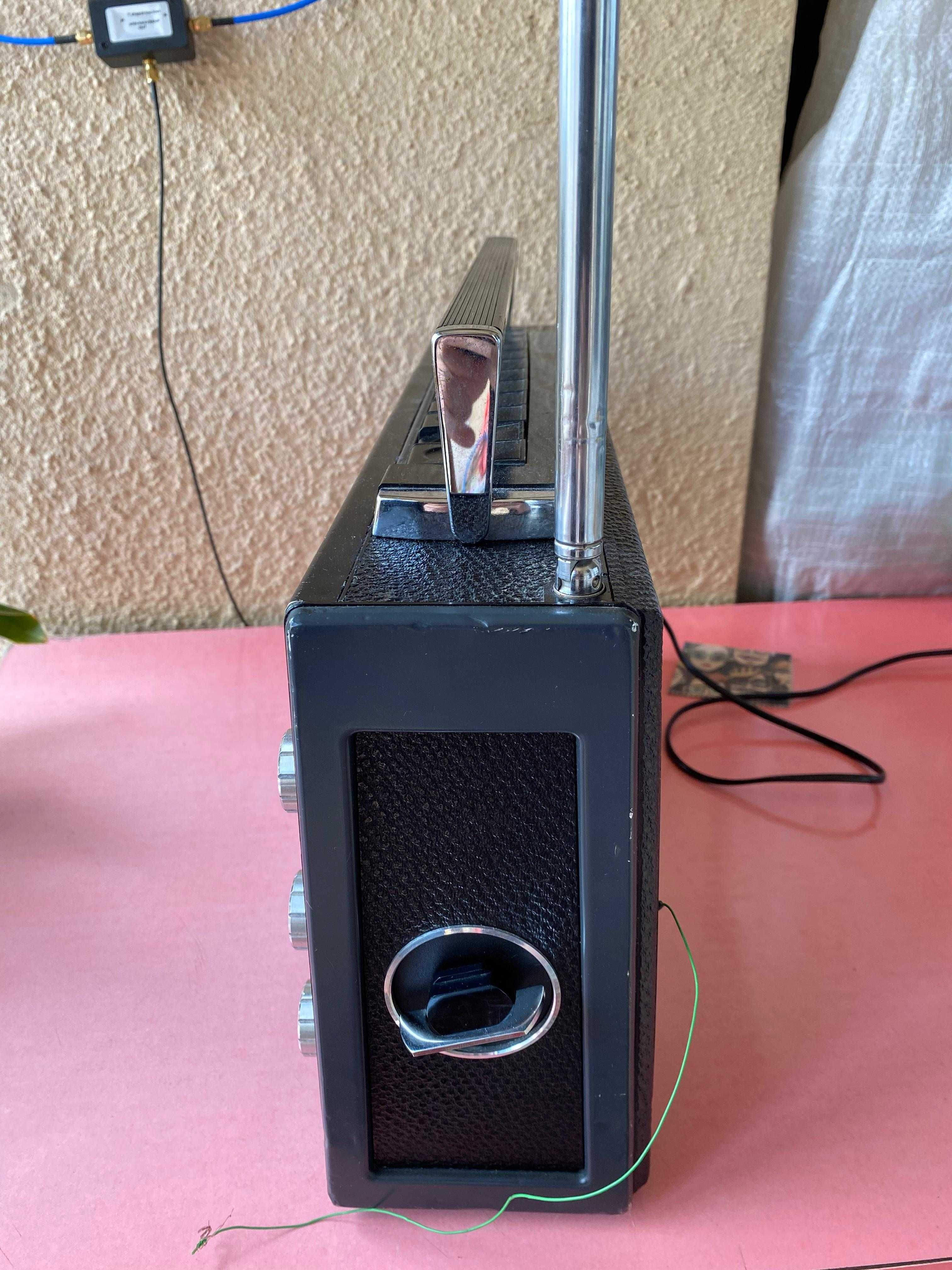 Radio Grundig Satellit 2000
