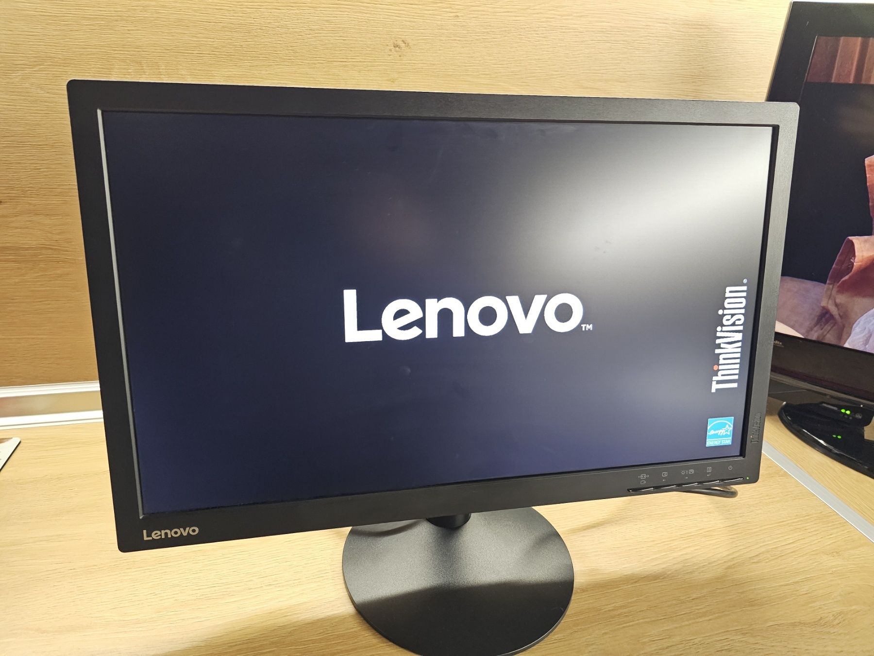 Монитор Lenovo T2224 22'IPS FULL HD