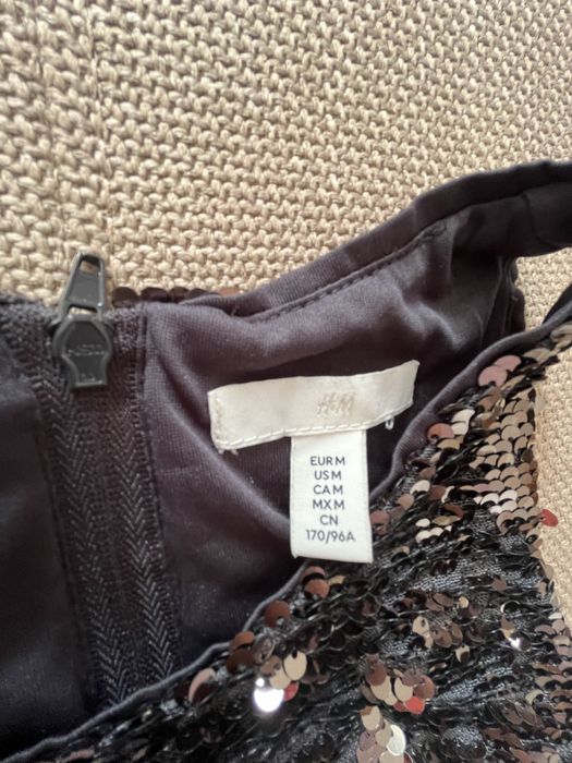 Кожена пола и топ