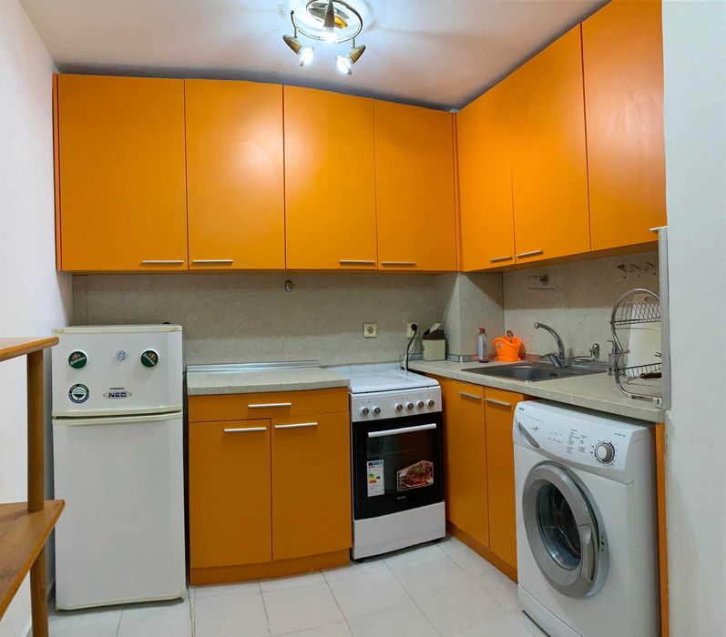 Дава се под наем Едностаен апартамент в Бургас, Възраждане - 40 кв.м за 153 € - Снимка #1