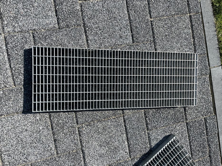 Scări metalice zincate