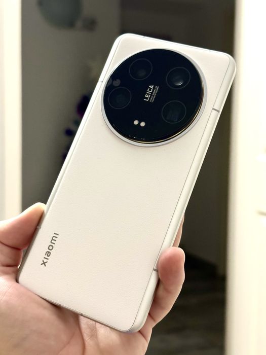 Xiaomi 14 Ultra White - 512GB - 16GB RAM - Stare EXCELENTĂ