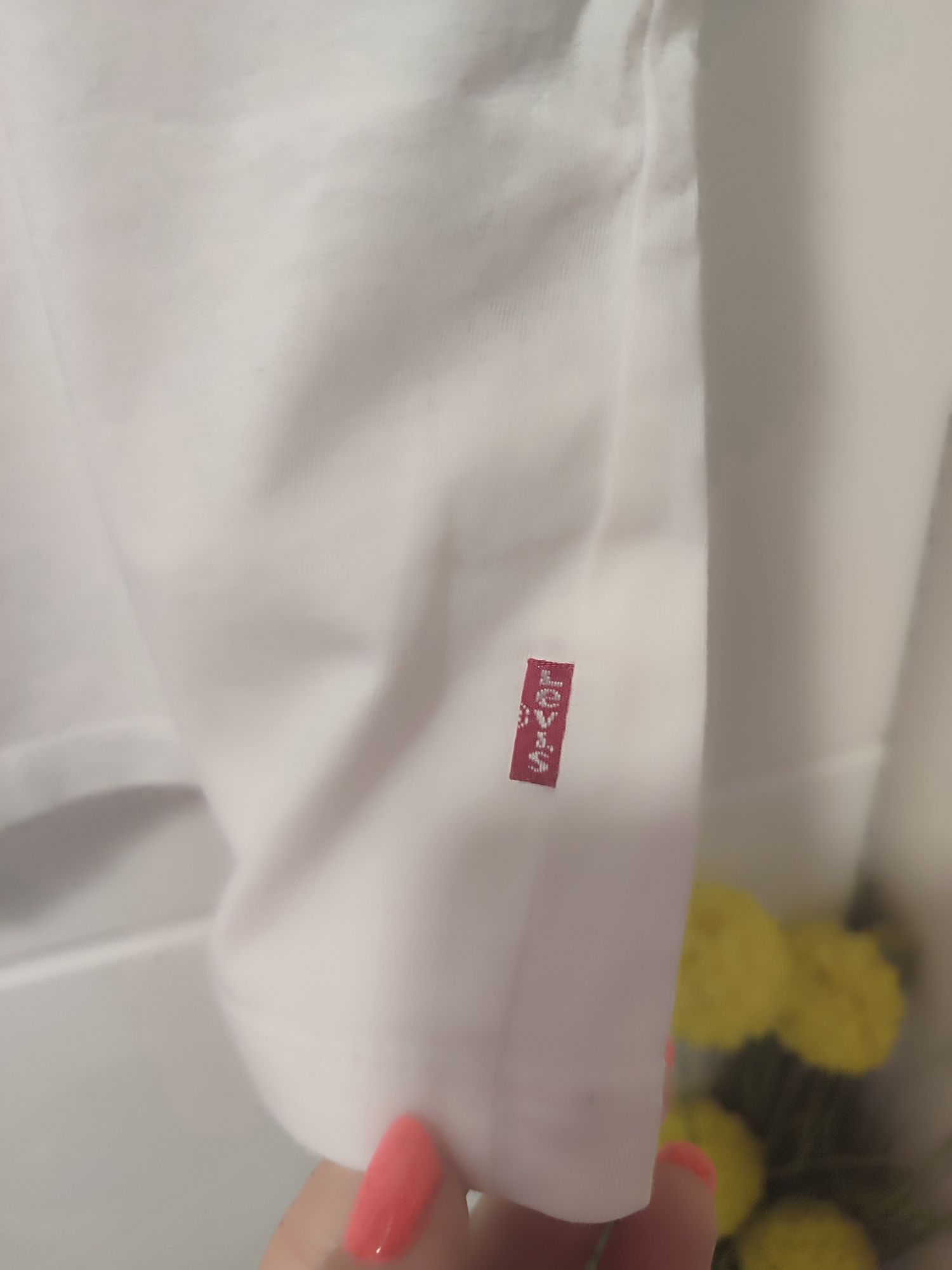Нова тениска Levi's