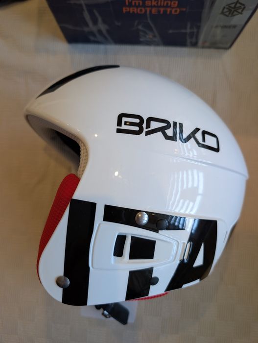 Детска състезателна ски каска BRIKO VULCANO FIS 6.8 JR - FISI [НОВА]
