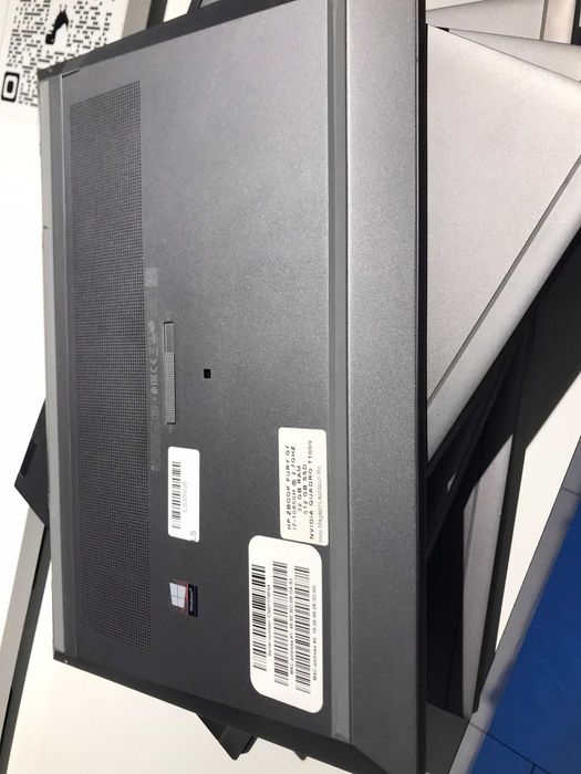 HP ZBook Fury 15 G7 i7-10850h-32gb Ram-512gb Ssd-Nvidia T1000