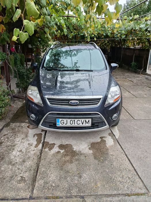 Vând Ford kuga 2010