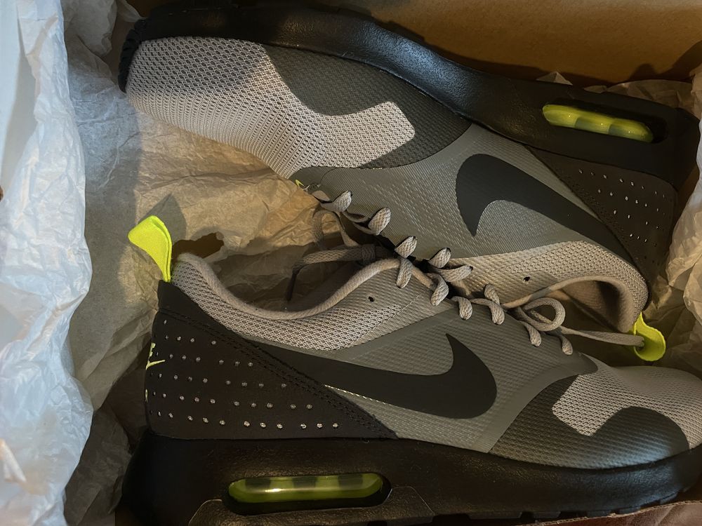 Nike Air Max Tavas