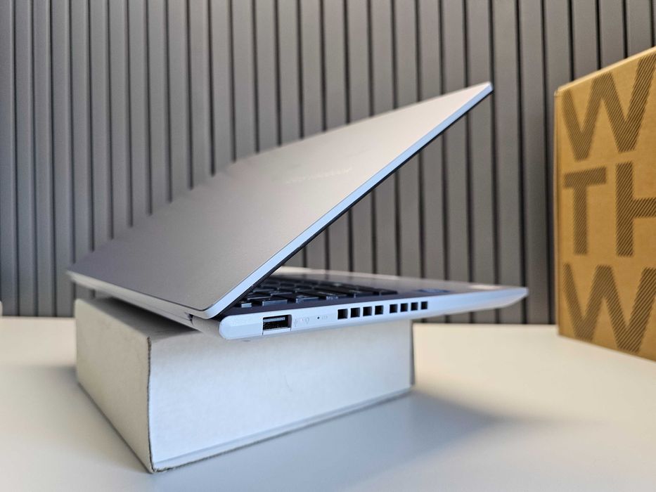 ПРОДАМ ASUS VivoBook X1402 Ноутбук Core™i3-1220P/8GB/512SSD/14"FullHD.