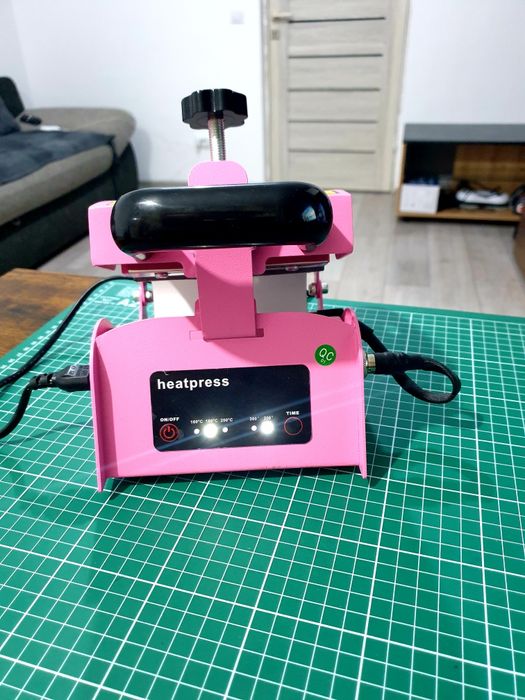 Presă termică de căni profesională – programe prestabilite, ușor de fo