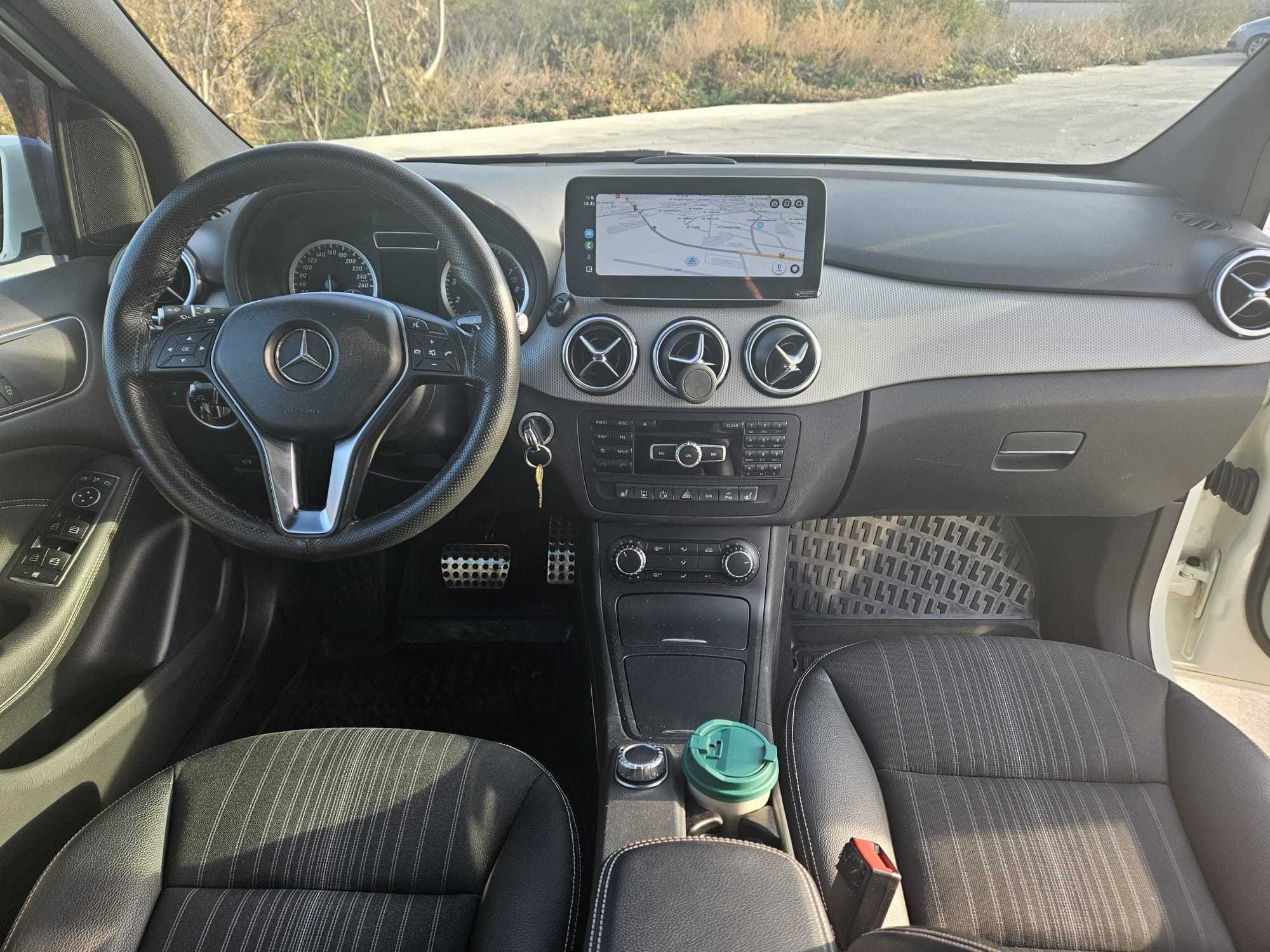 Mercedes-Benz B200